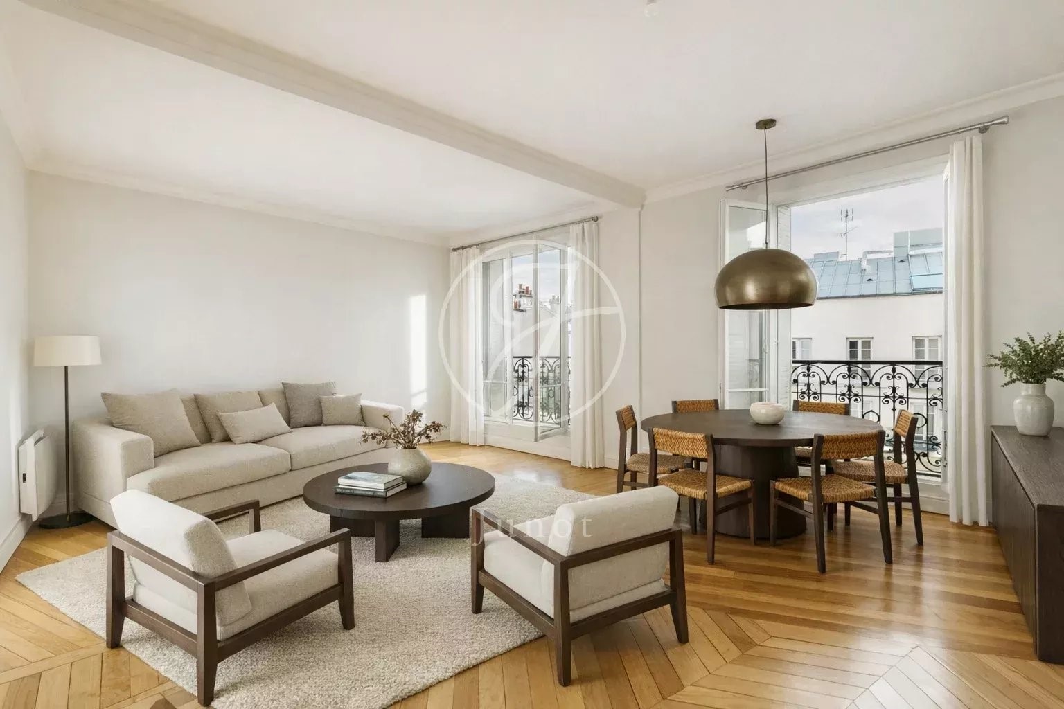 Luxury apartment for sale in the district Dupleix-Motte Picquet