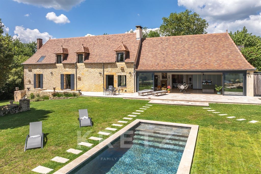Luxury house for sale in Trémolat