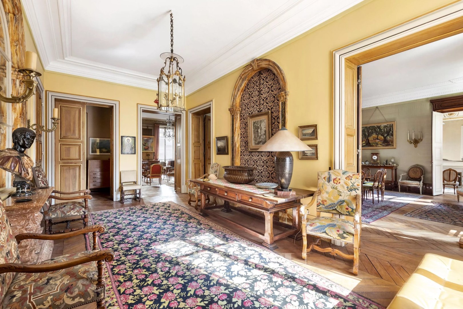 Appartement de luxe à vendre dans le quartier Saint Philippe du Roule