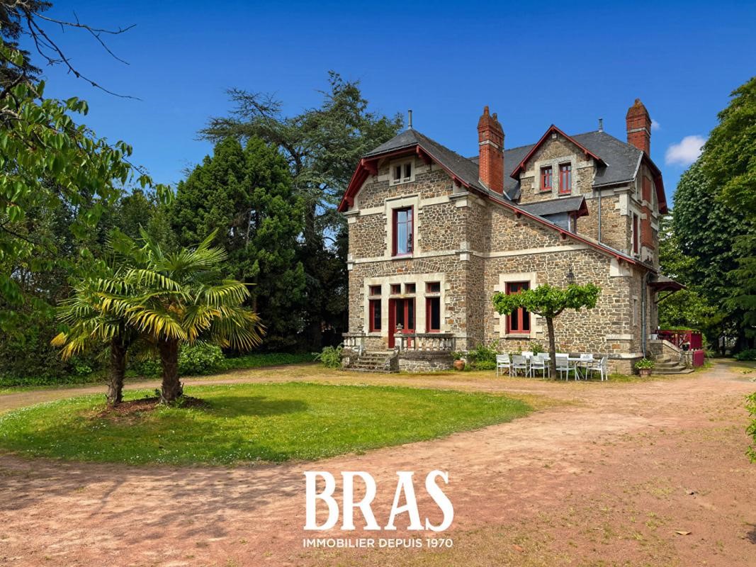 Maison de luxe à vendre dans le quartier Rive Gauche de la Sèvre