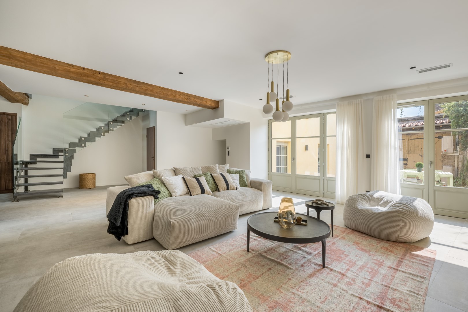 Villa de luxe à vendre dans le quartier Est