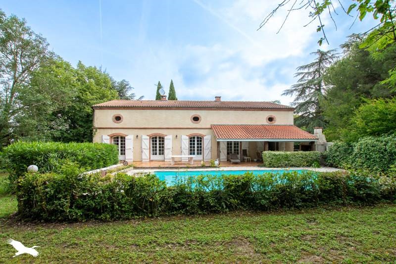 Luxury house for sale in the district Barri-Brioudes