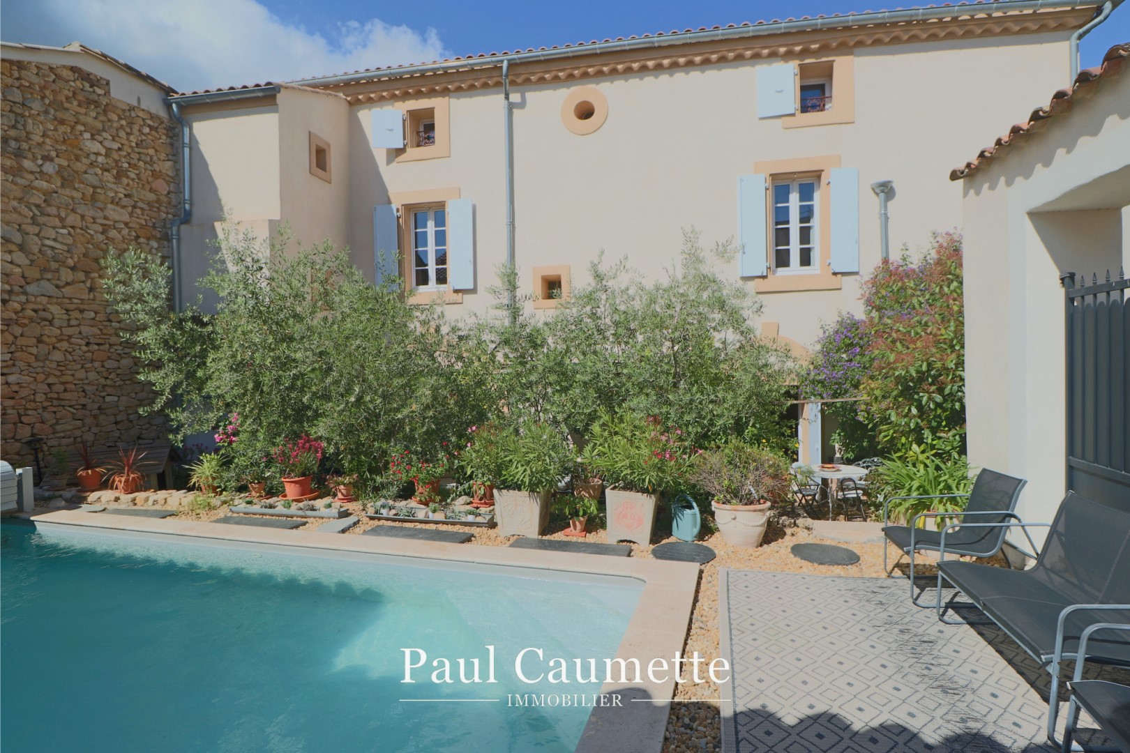 Manor for sale in Quarante