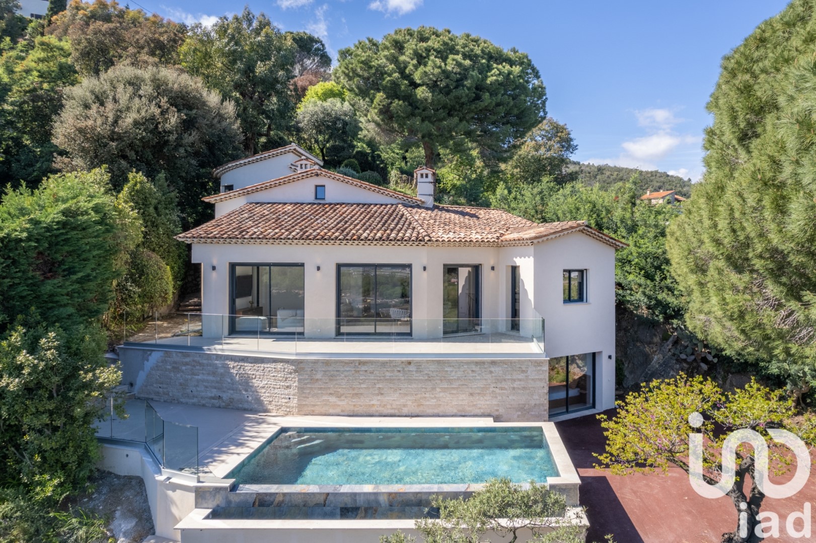 Architect house for sale in the district Le Roc Fleuri-Capitou (Jeanne d'Arc)
