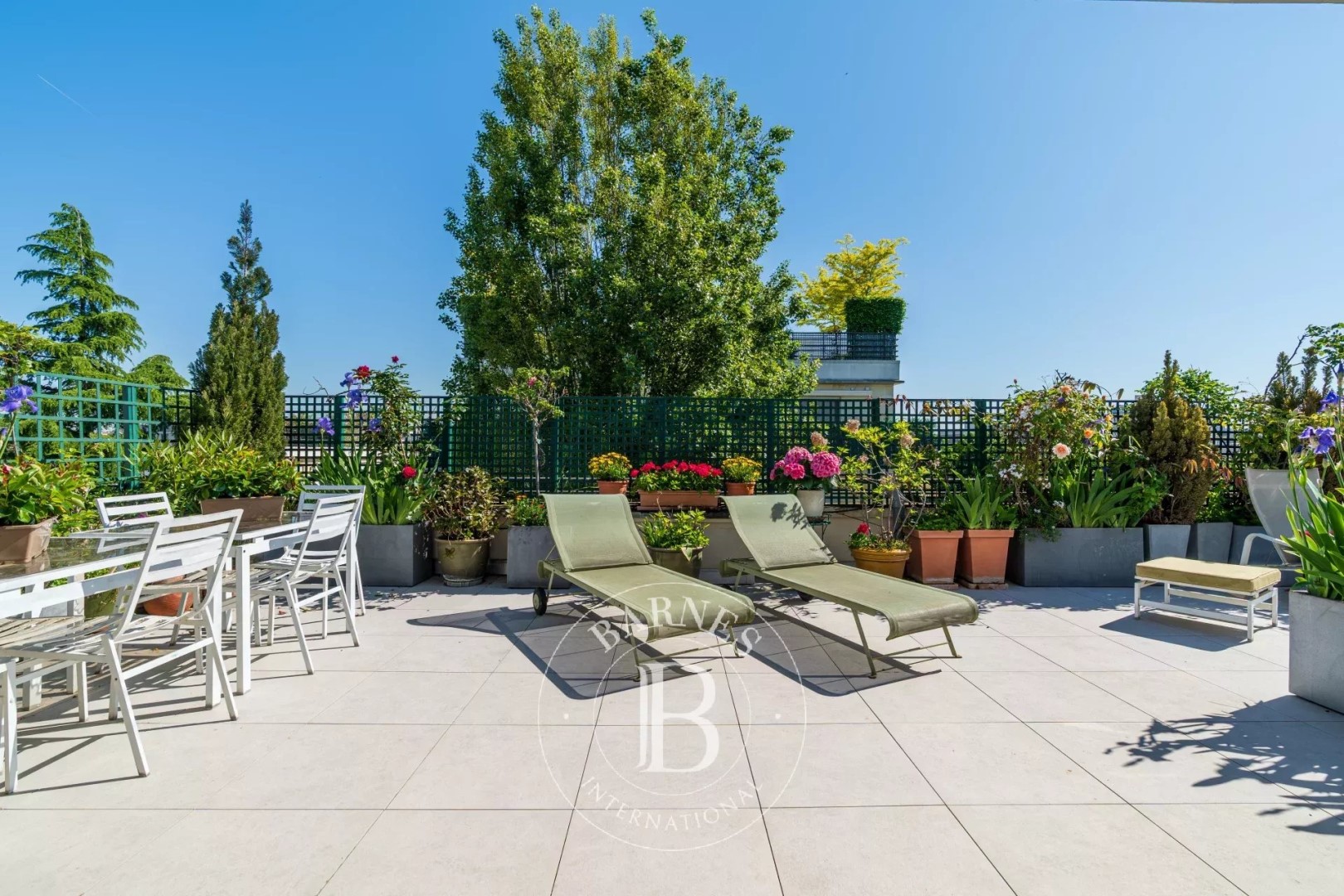 Appartement de luxe à vendre dans le quartier Ile de la Jatte-Parc d'Orléans