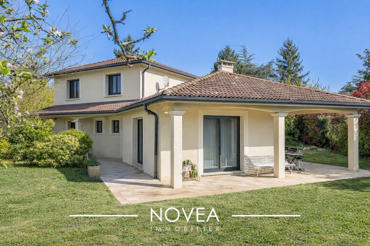 Luxury house for sale in Collonges-au-Mont-d'Or