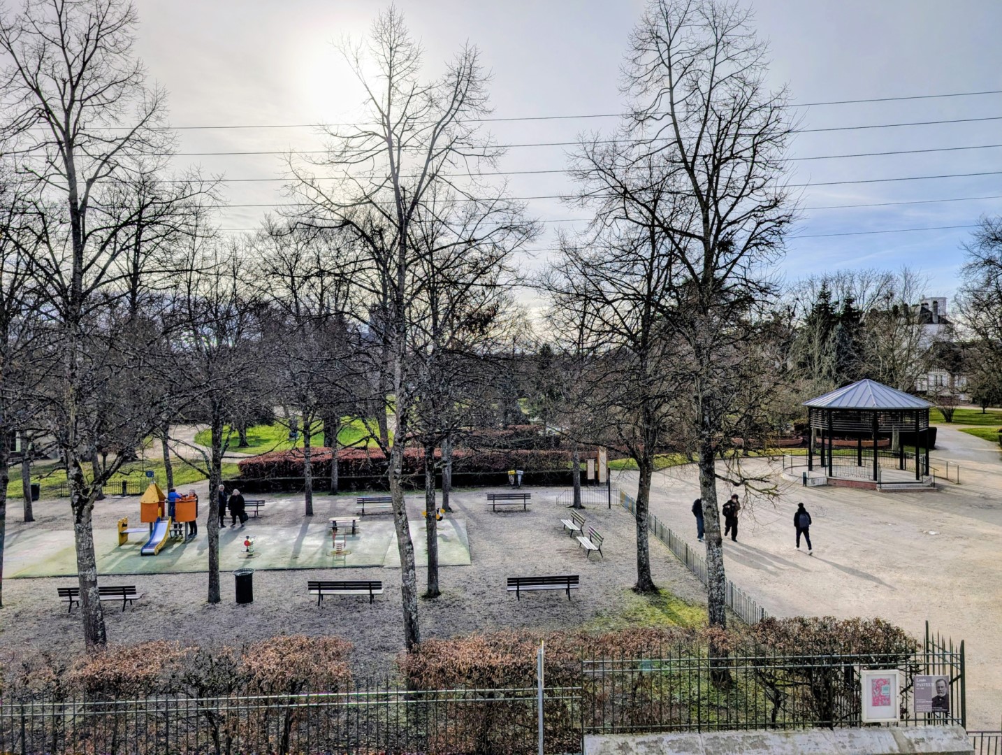 Luxury apartment for sale in the district Bourgogne-Pasteur