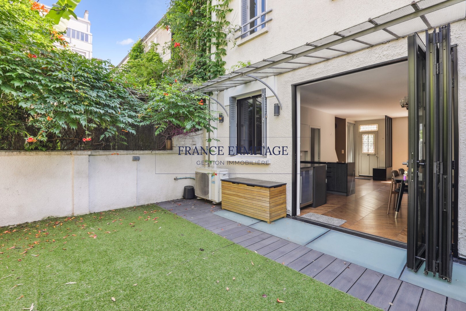 Maison de ville à vendre dans le quartier Auteuil Sud