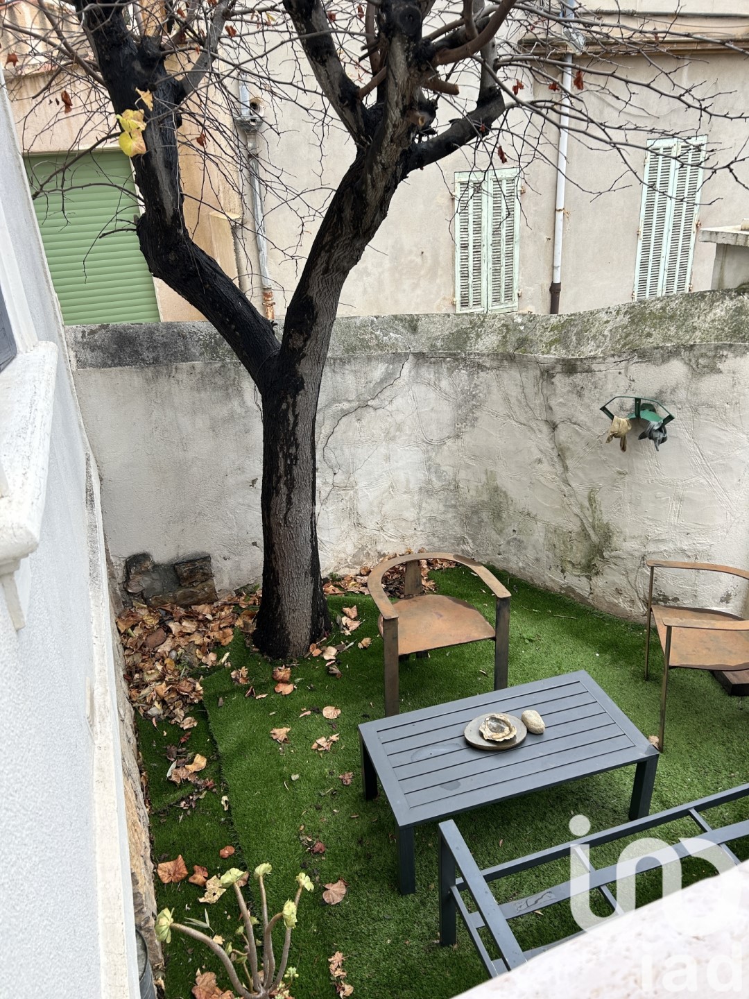 Hôtel particulier 1 pièce 33 m²