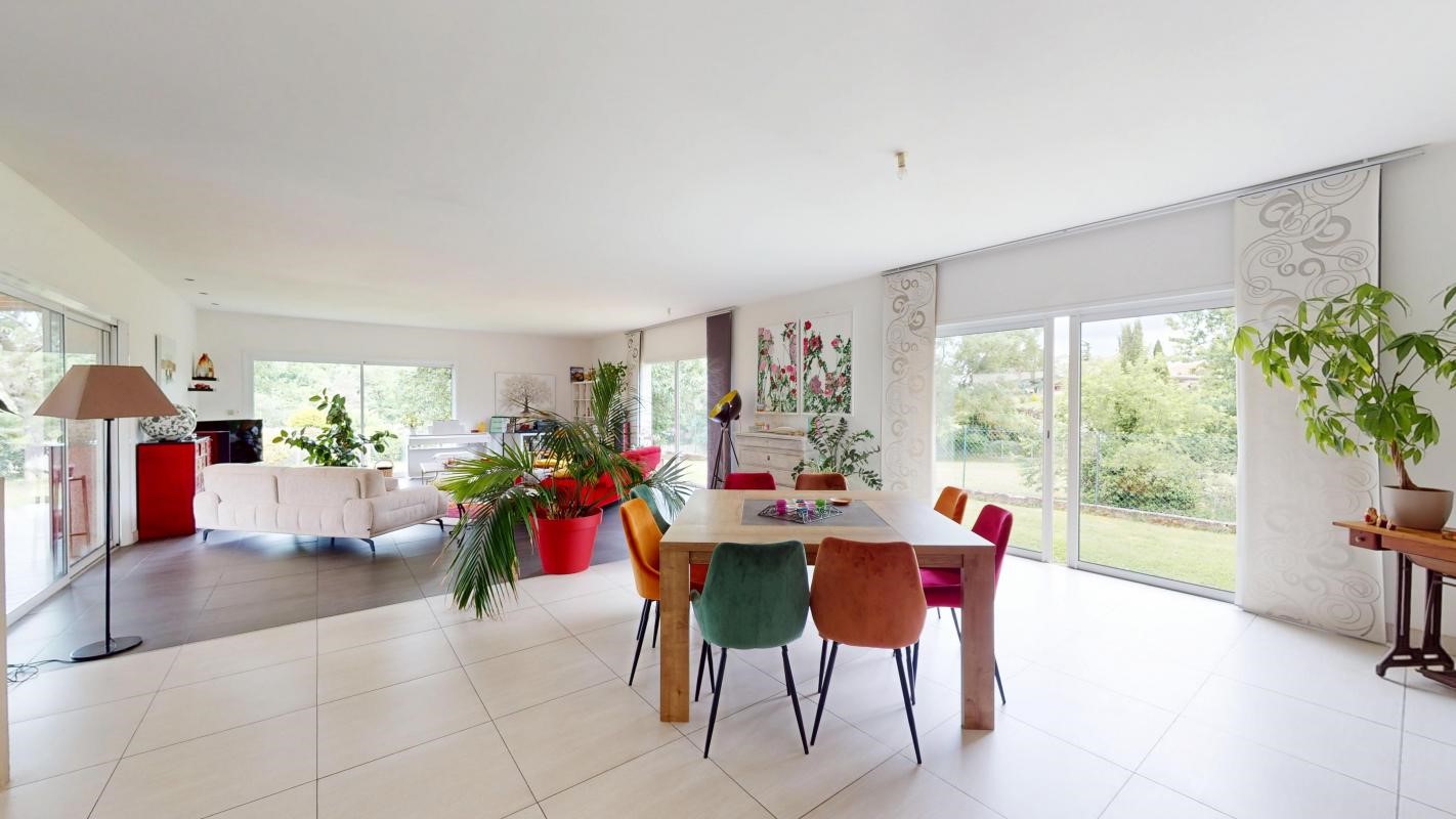 Maison de luxe à vendre à Reyrieux