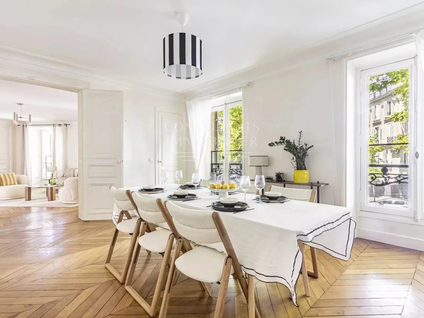 Luxury apartment for sale in the district Champerret-Berthier