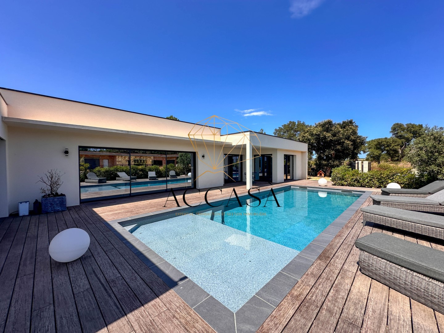 Luxury villa for sale in Lecci