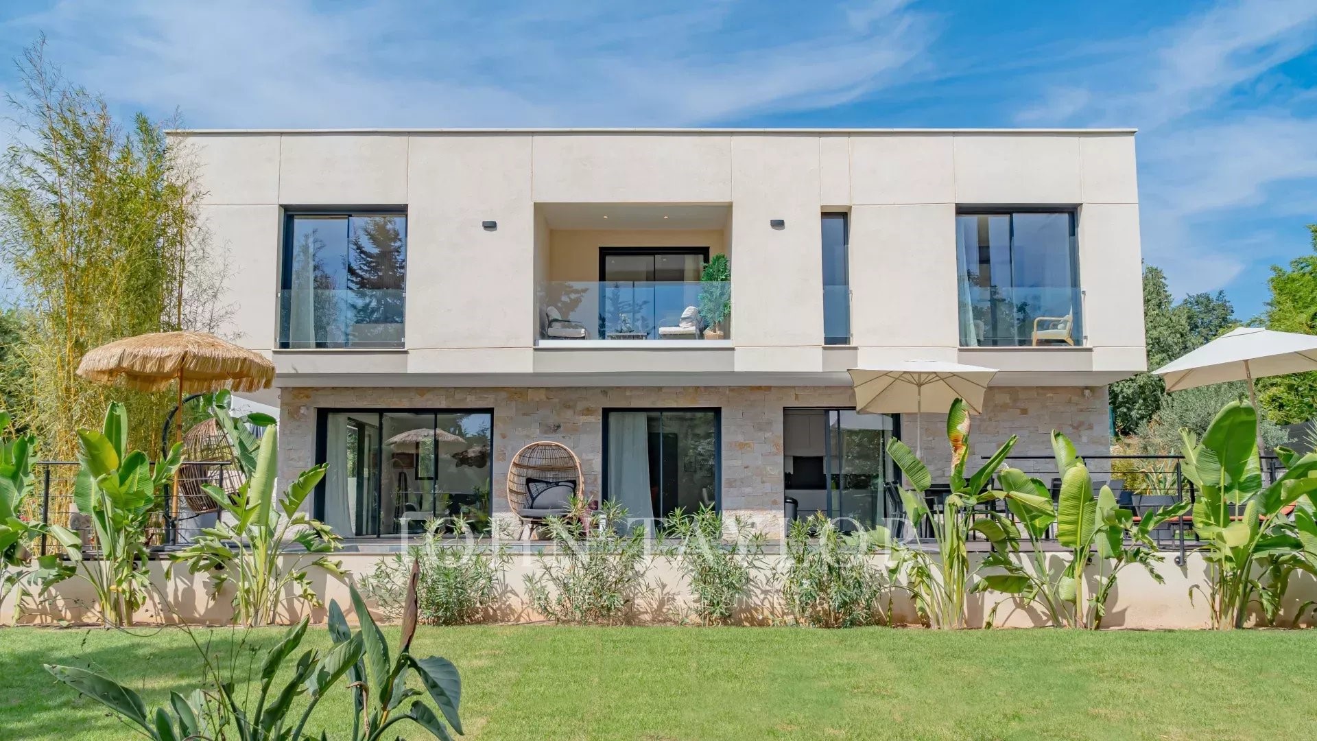 Villa de luxe à louer dans le quartier Village-Le Val-Cabrieres