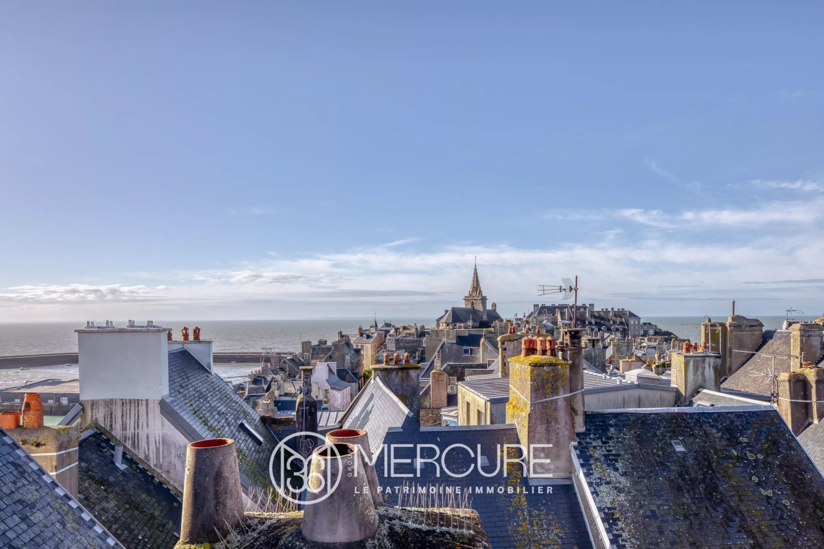 Private mansion for sale in Granville