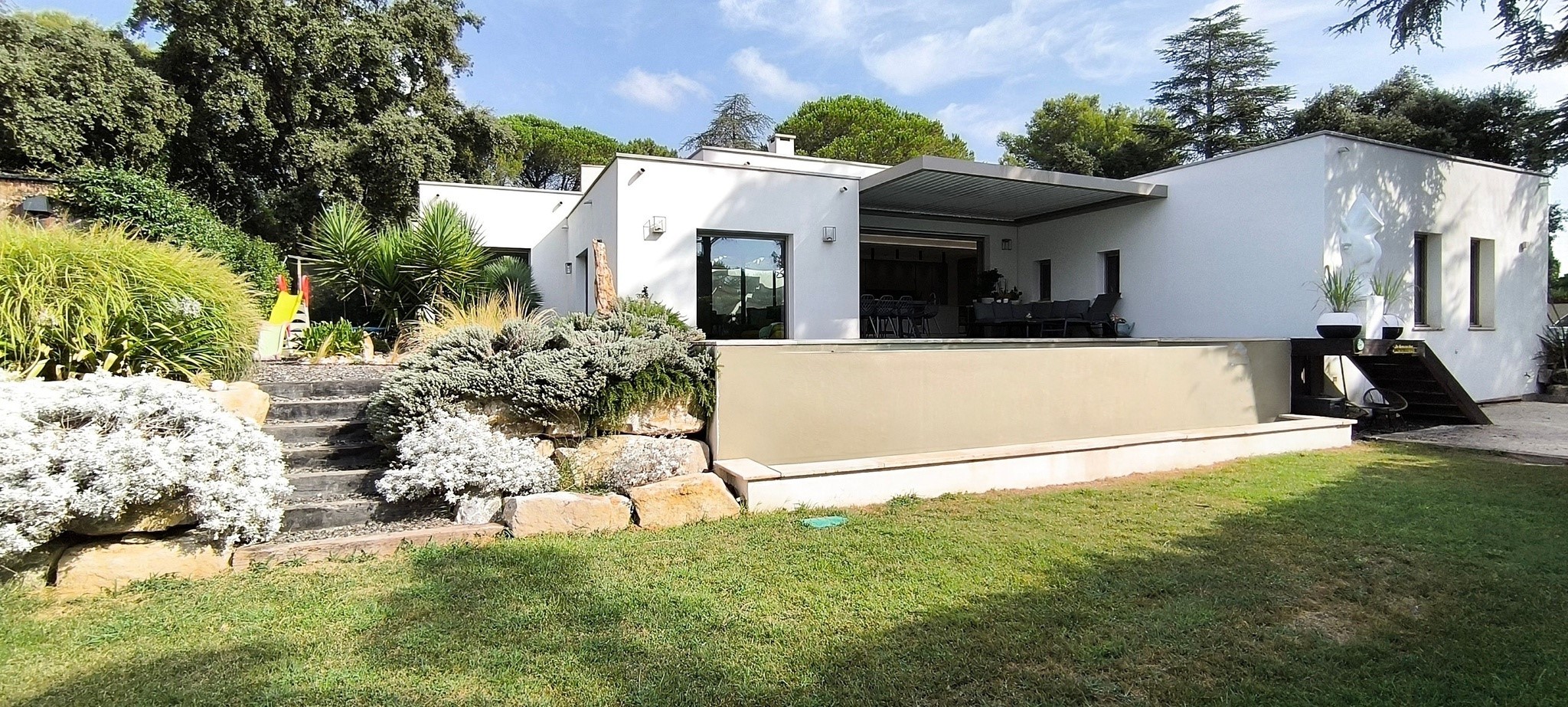 Luxury villa for sale in Nages-et-Solorgues