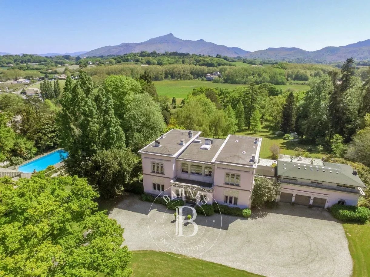 Maison de luxe à vendre dans le quartier Bourg Kechiloa