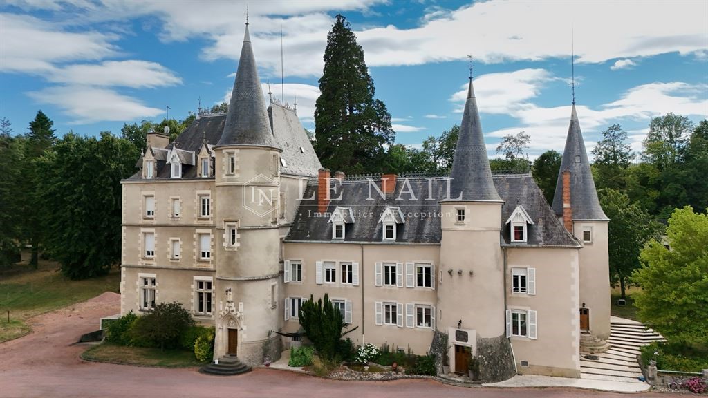 Château à vendre à Vichy