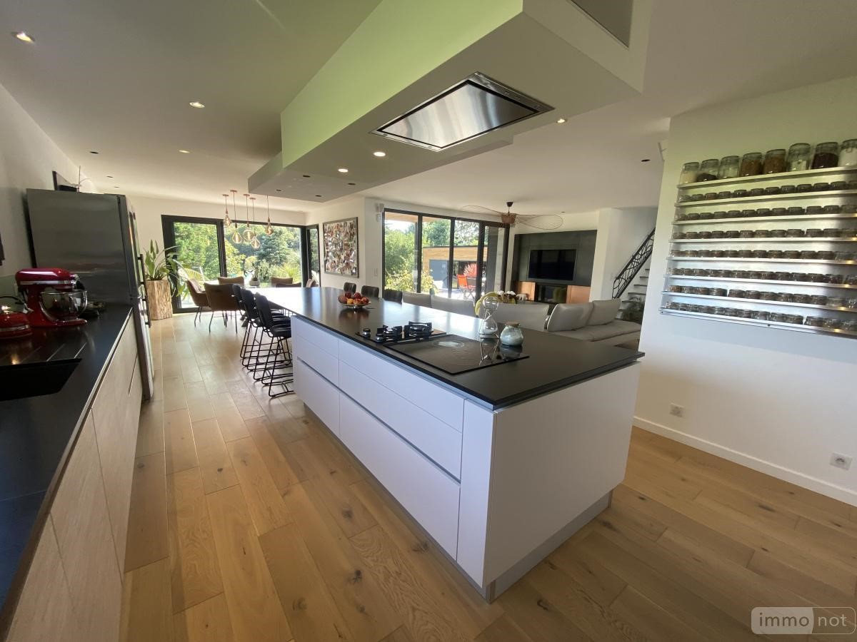 Maison de luxe à vendre à Plonéour-Lanvern
