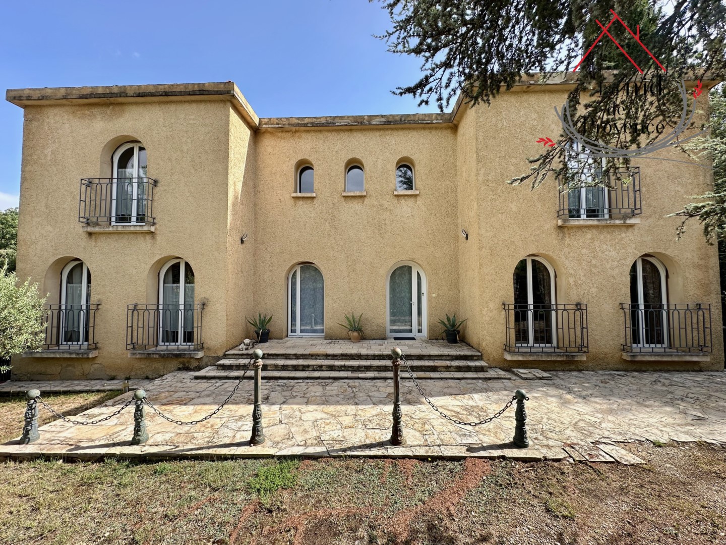 Villa de luxe à vendre à Mazan