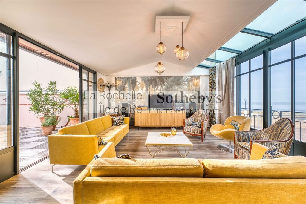 Maison de luxe à vendre dans le quartier Ouest