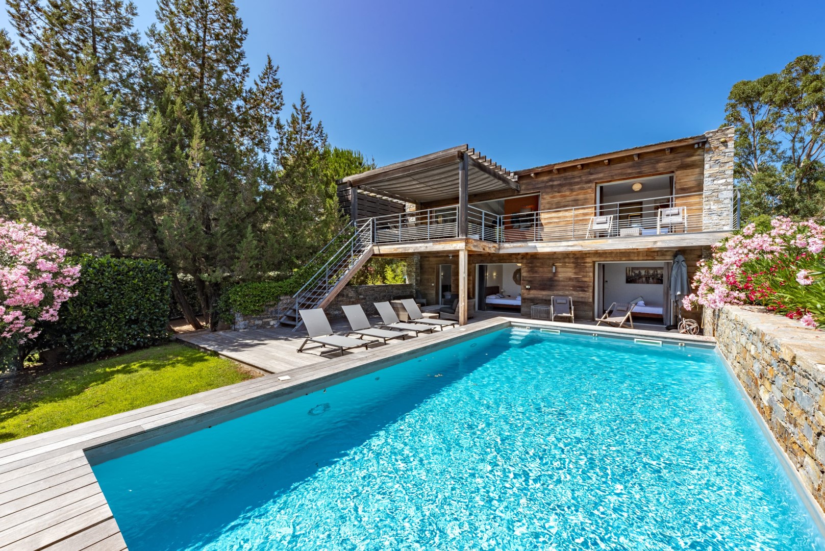 Luxury villa for rent in the district Zone Éparse Ouest