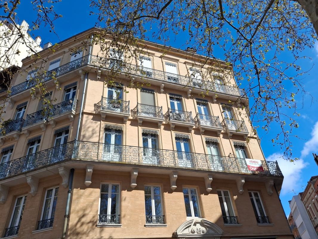 Luxury apartment for sale in the district Les Chalets-Saint Aubin-Saint Etienne