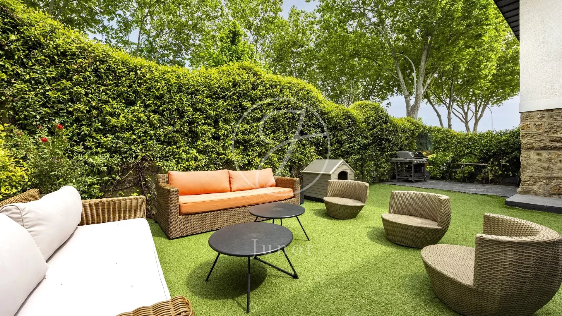 Maison de luxe à vendre à Issy-les-Moulineaux