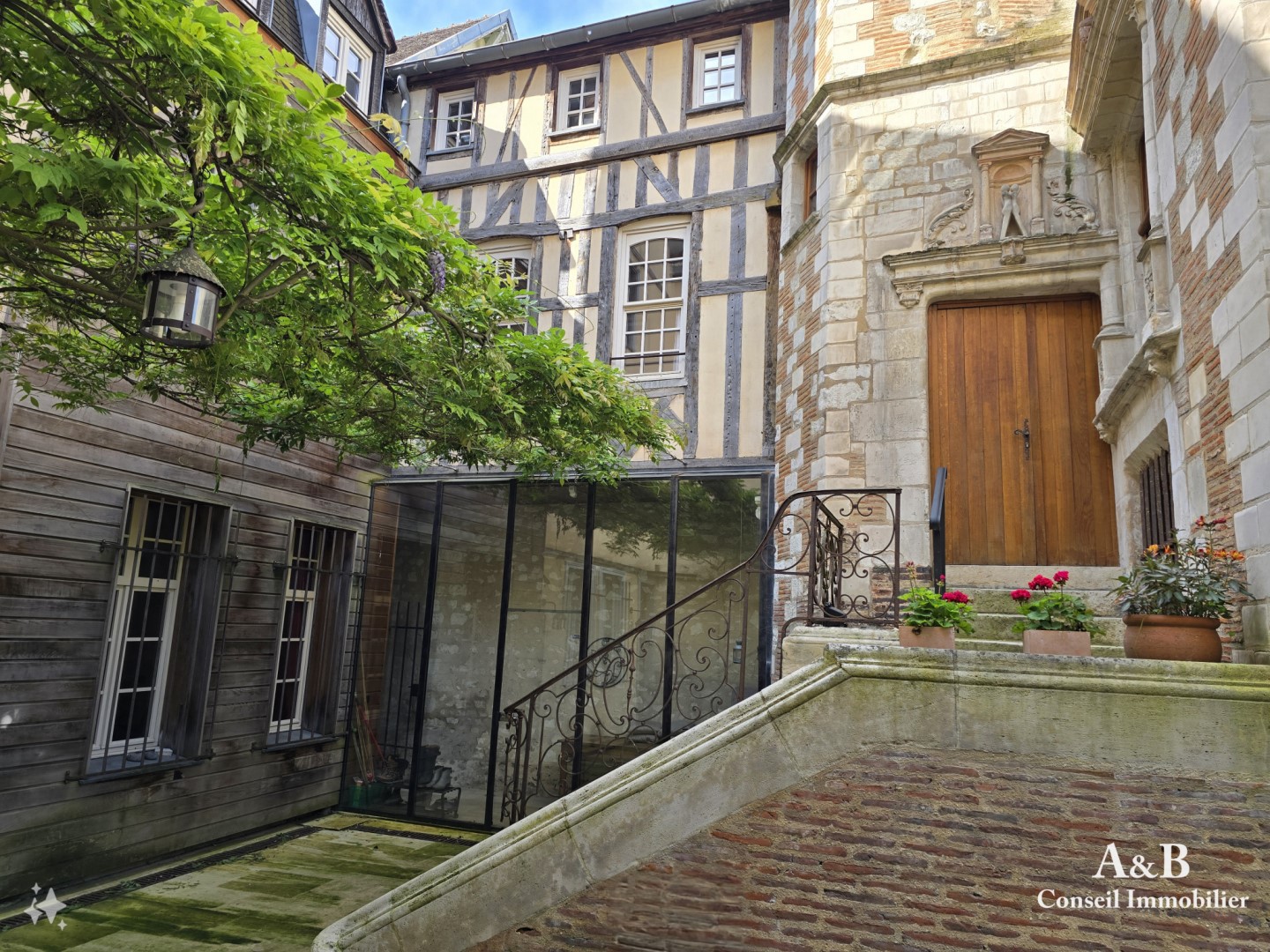 Maison de luxe à vendre dans le quartier Cathédrale