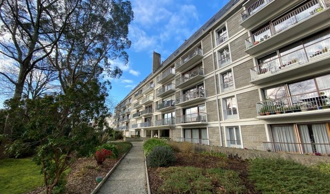 triplex à vendre dans le quartier Centre Ville