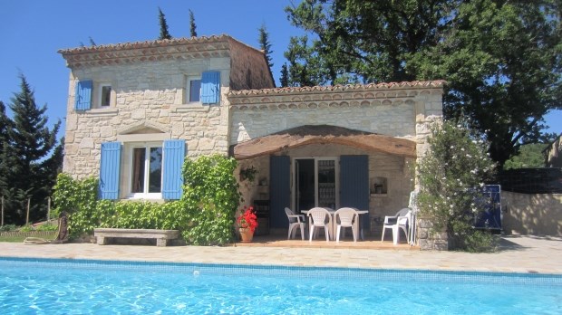 Gite De Vacances A Barjac En Languedoc Roussillon Pour 4 Pers