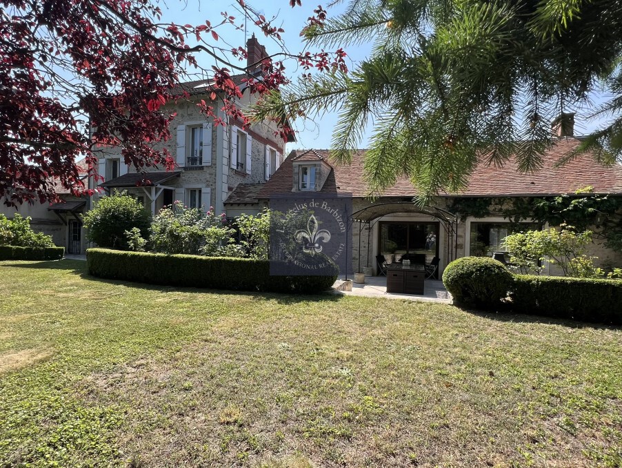 Luxury house for sale in Barbizon