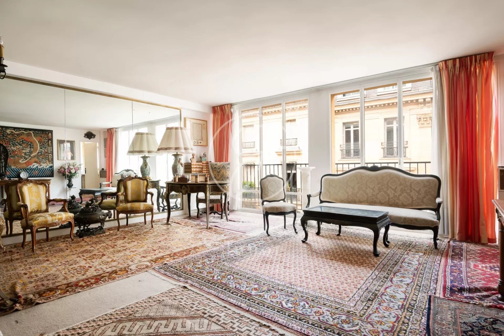 1 bedroom luxury Apartment for sale in 12 avenue Montaigne - 75008