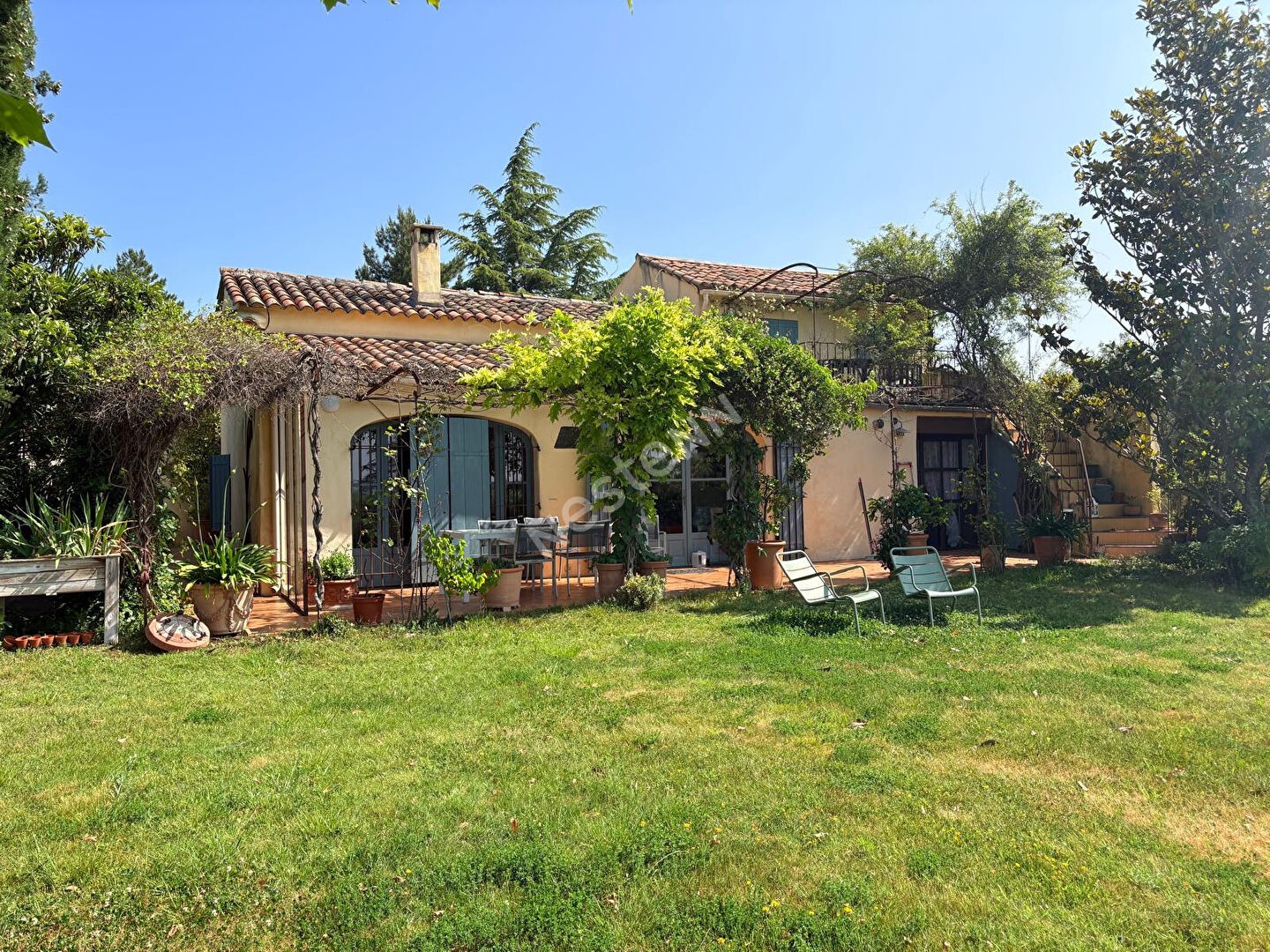 Maison de luxe à vendre à Cucuron