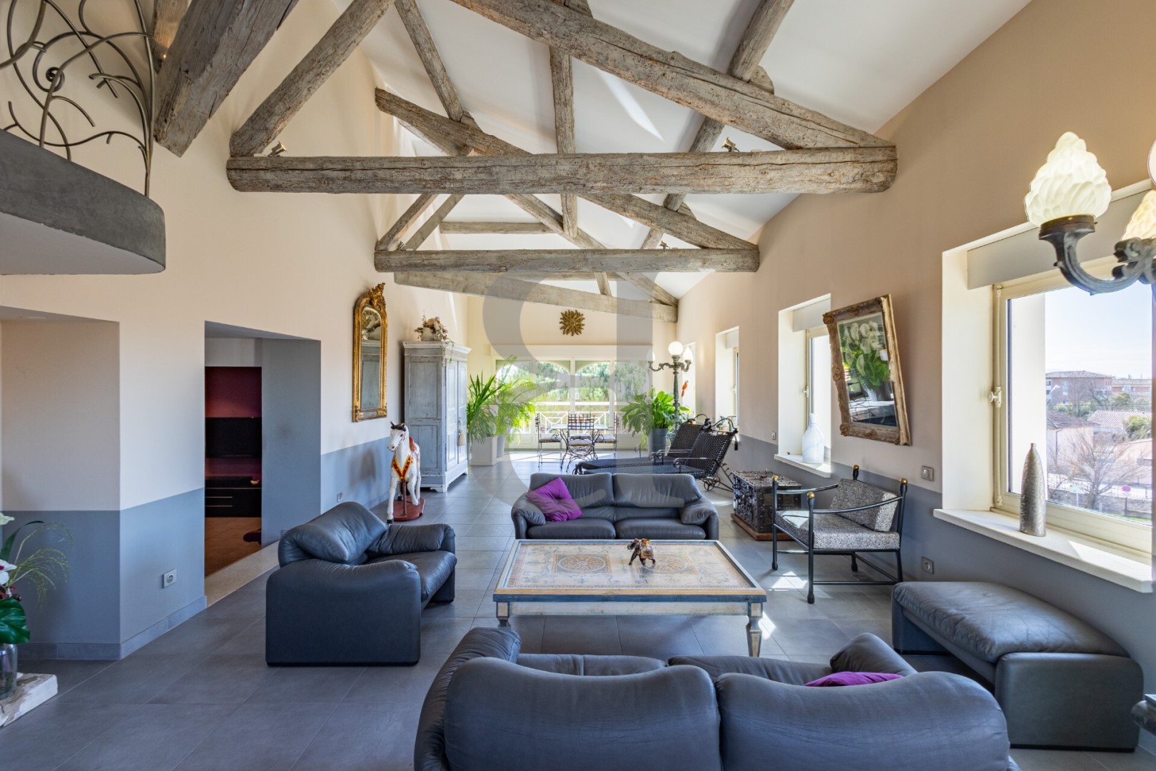 Luxury apartment for sale in the district La Ville