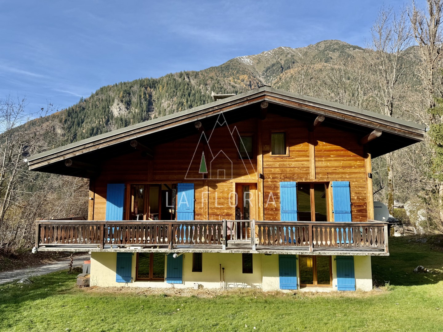 Luxury cabin for sale in the district Les Bossons les Moussoux