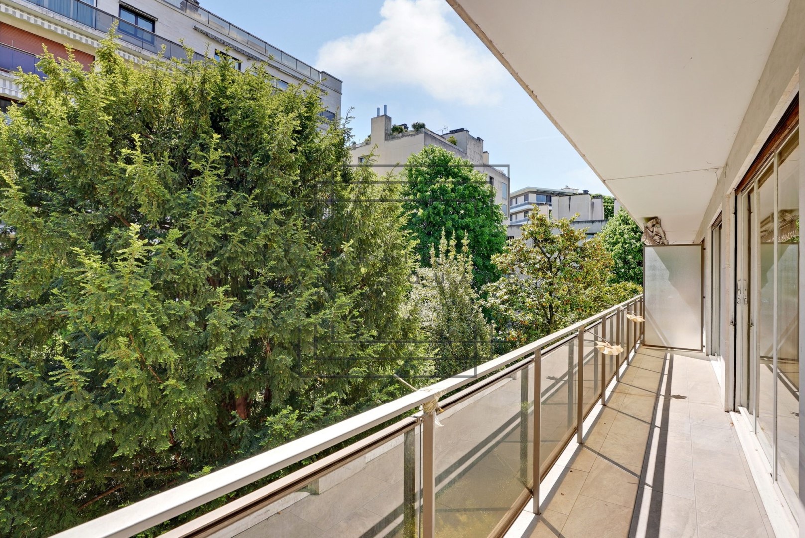 Appartement de luxe à vendre dans le quartier Saint James-Général Koenig