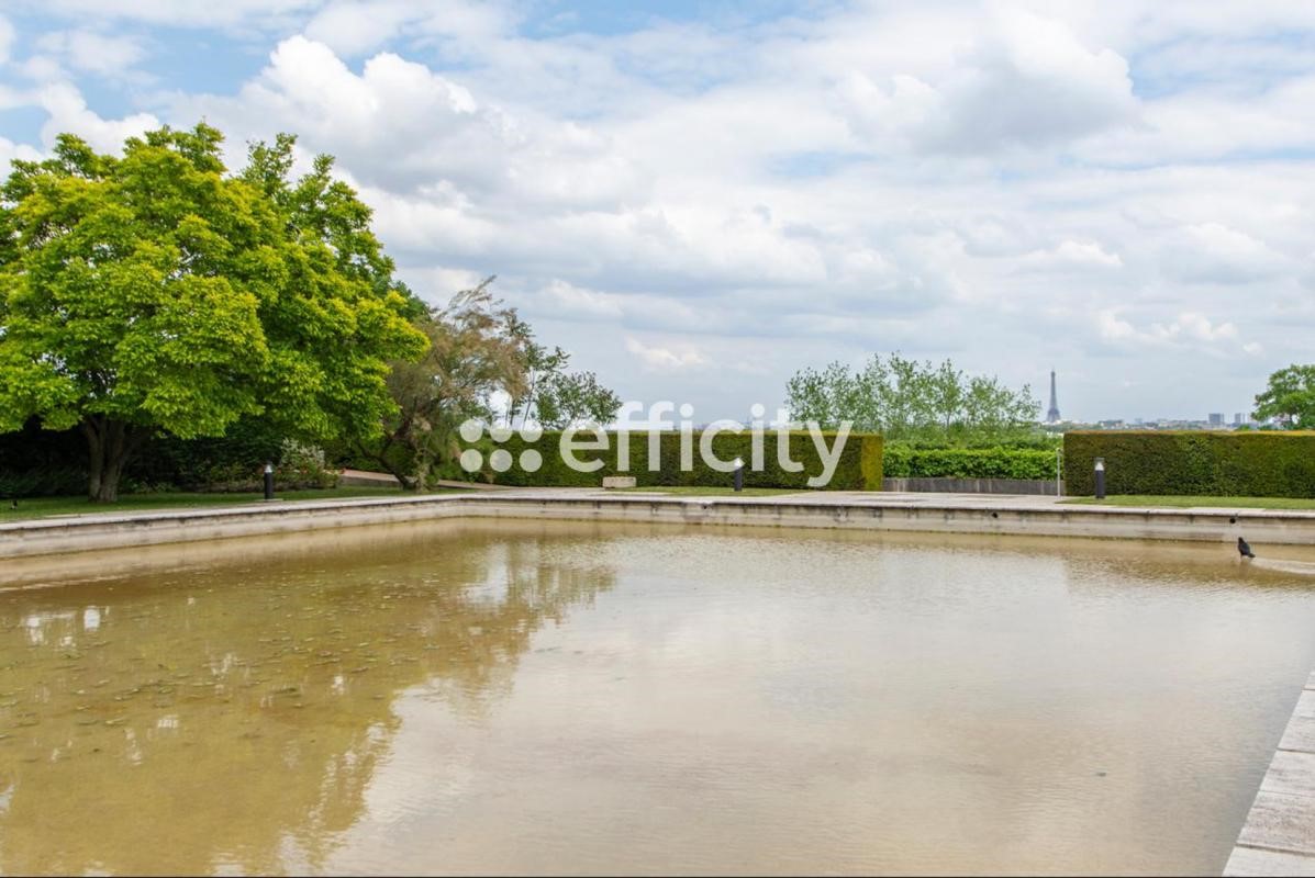 Luxe appartement te koop in Coteaux