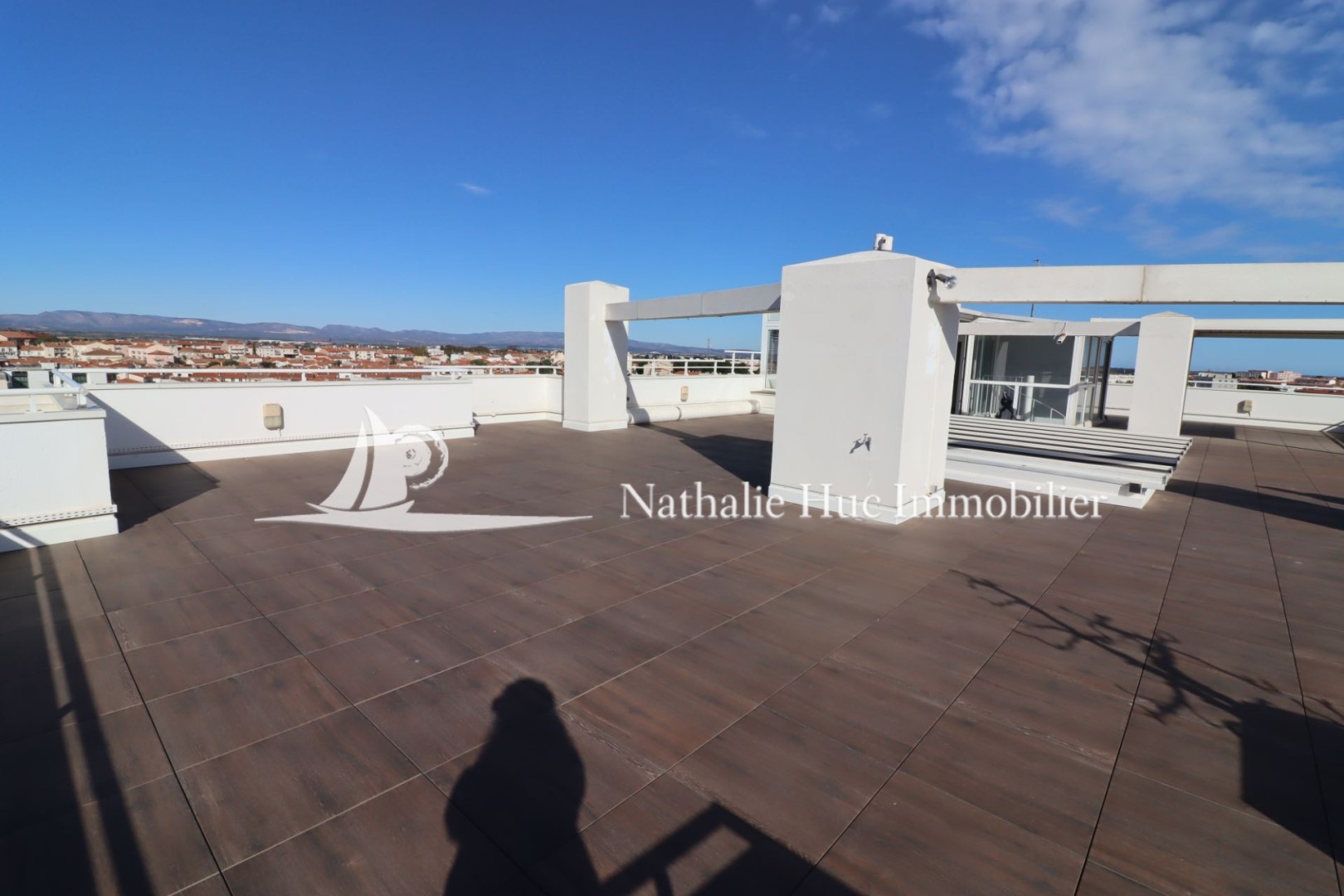 luxury duplex for sale in the district Les Remparts-Kennedy