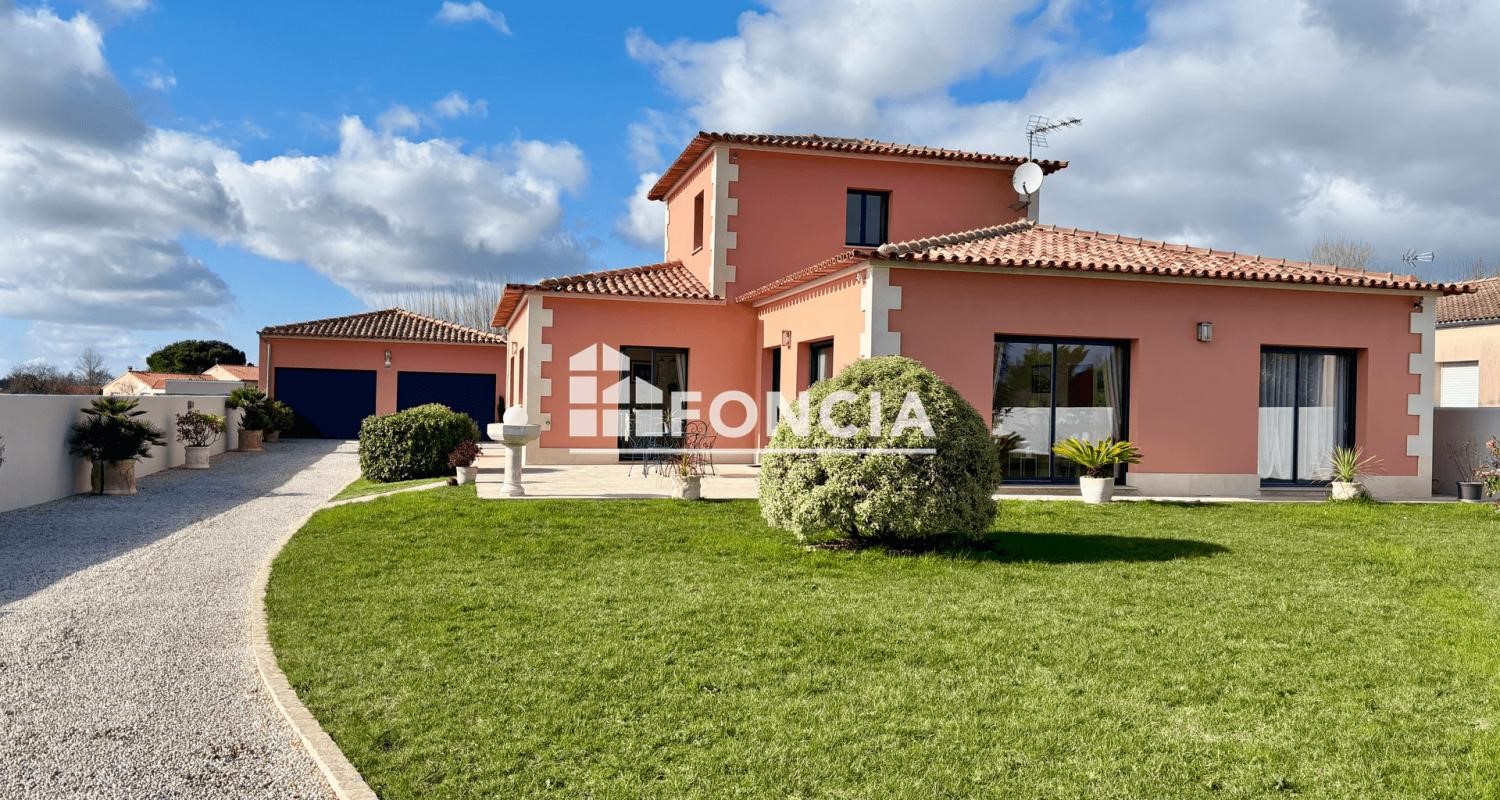Luxury house for sale in the district Nord Est