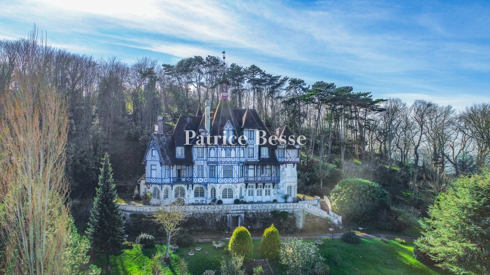 Manor house for sale in Trouville-sur-Mer