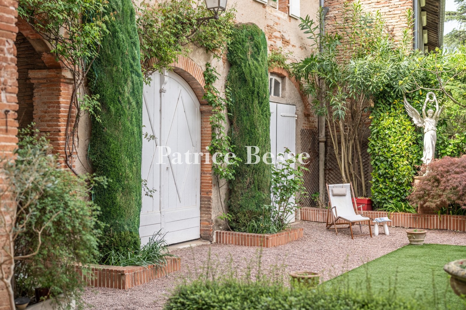 Private mansion for sale in Rabastens