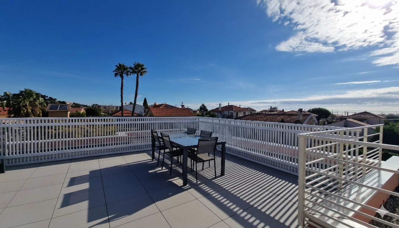 Luxury apartment to rent in the district Collettes Bréguières-Nord