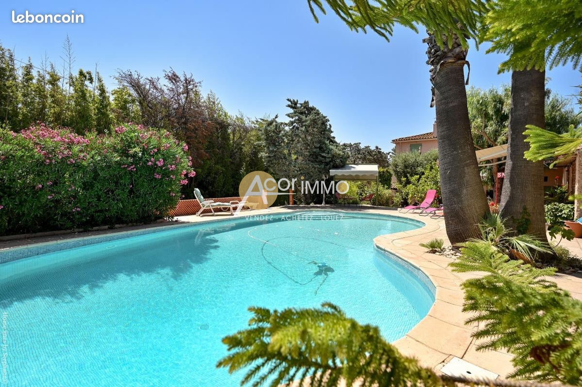 Luxury house for sale in Six-Fours-les-Plages