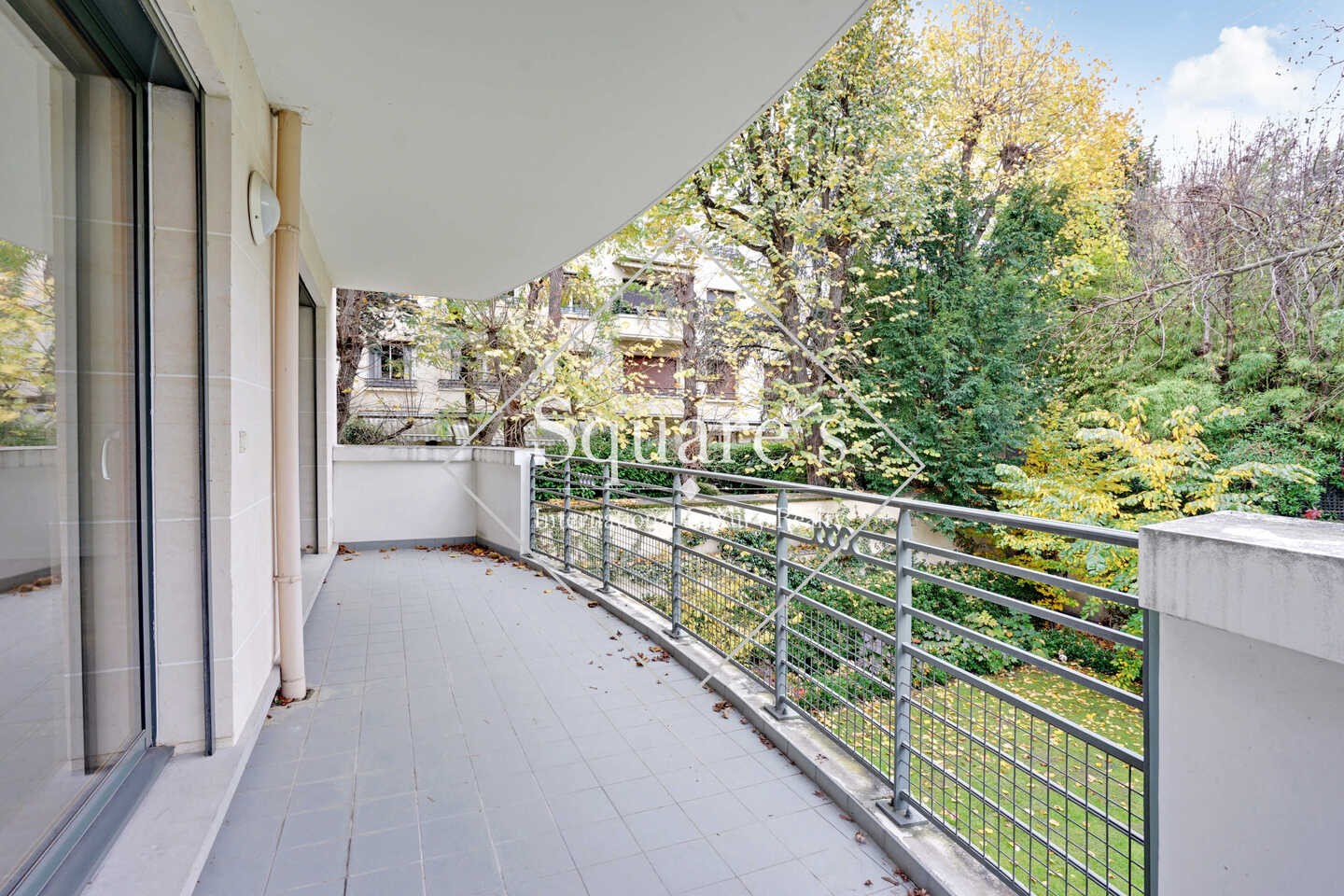 Luxury apartment for sale in the district Saint James-Delabordère