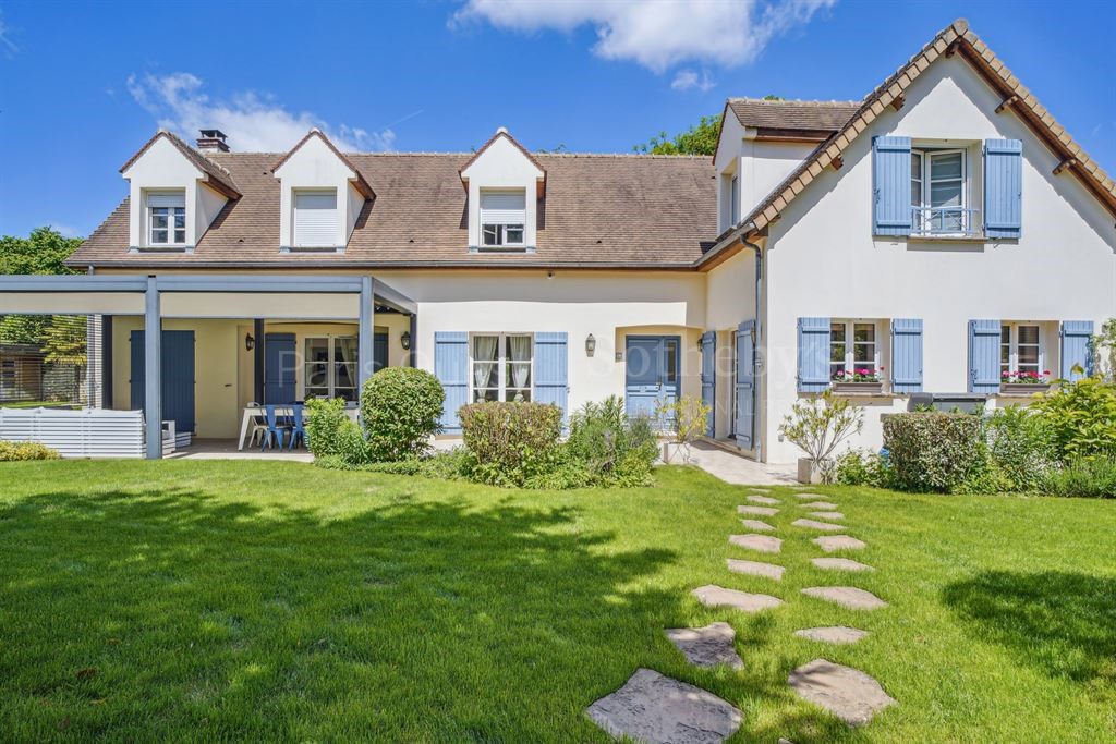 Maison de luxe à vendre à Montfort-l'Amaury