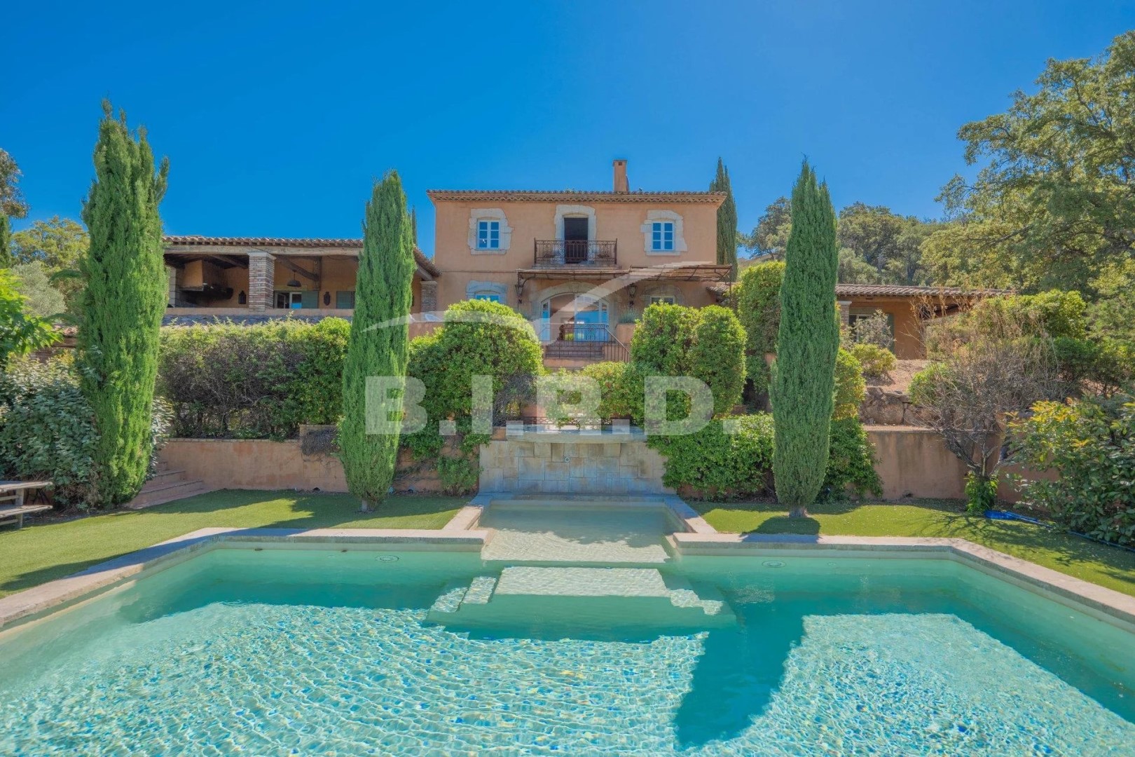 annonce-vente-villa-de-luxe-le-plan-de-la-tour-4-chambres-8