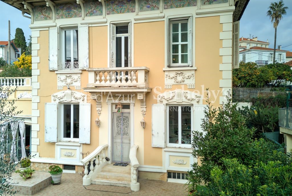 Hôtel particulier à vendre dans le quartier Vallergues