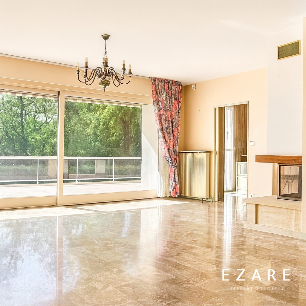 Maison de luxe à vendre dans le quartier Combe à la Serpent-Le Lac