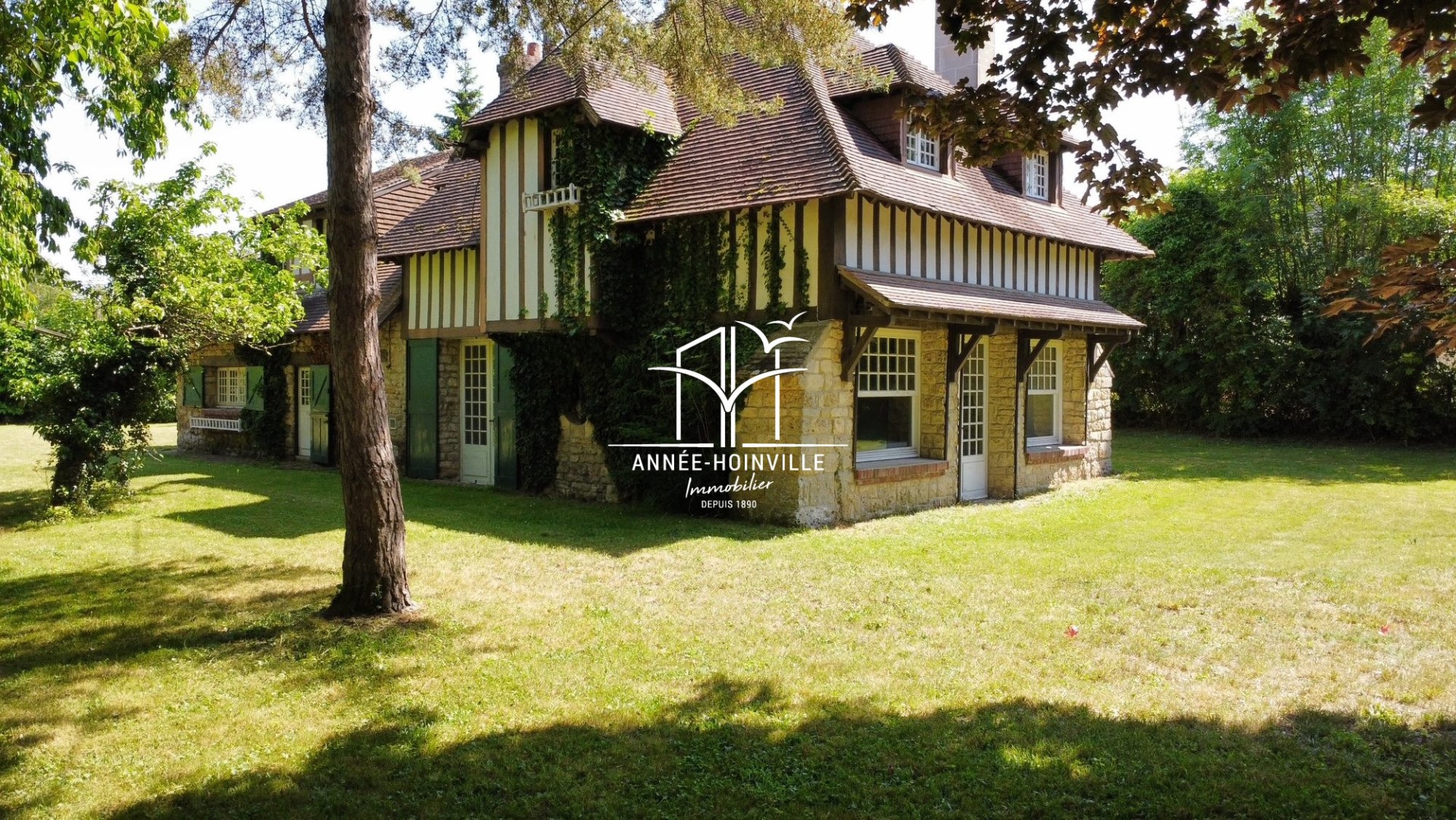 Old house for sale in Deauville