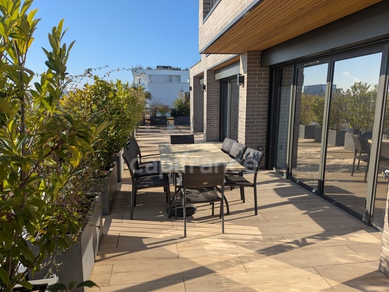 Luxe appartement te koop in Plateau-Mont Valérien